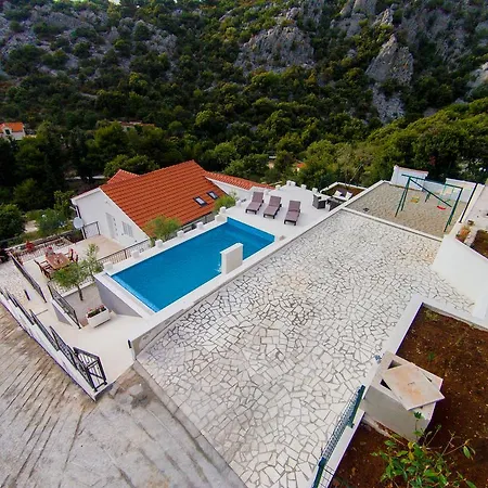 Villa Ivanka *